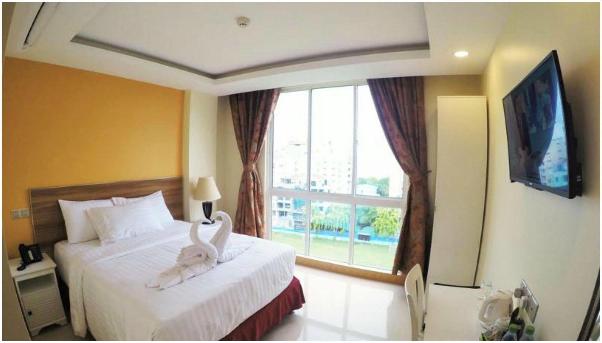 The Melrose Hotell Malé Eksteriør bilde