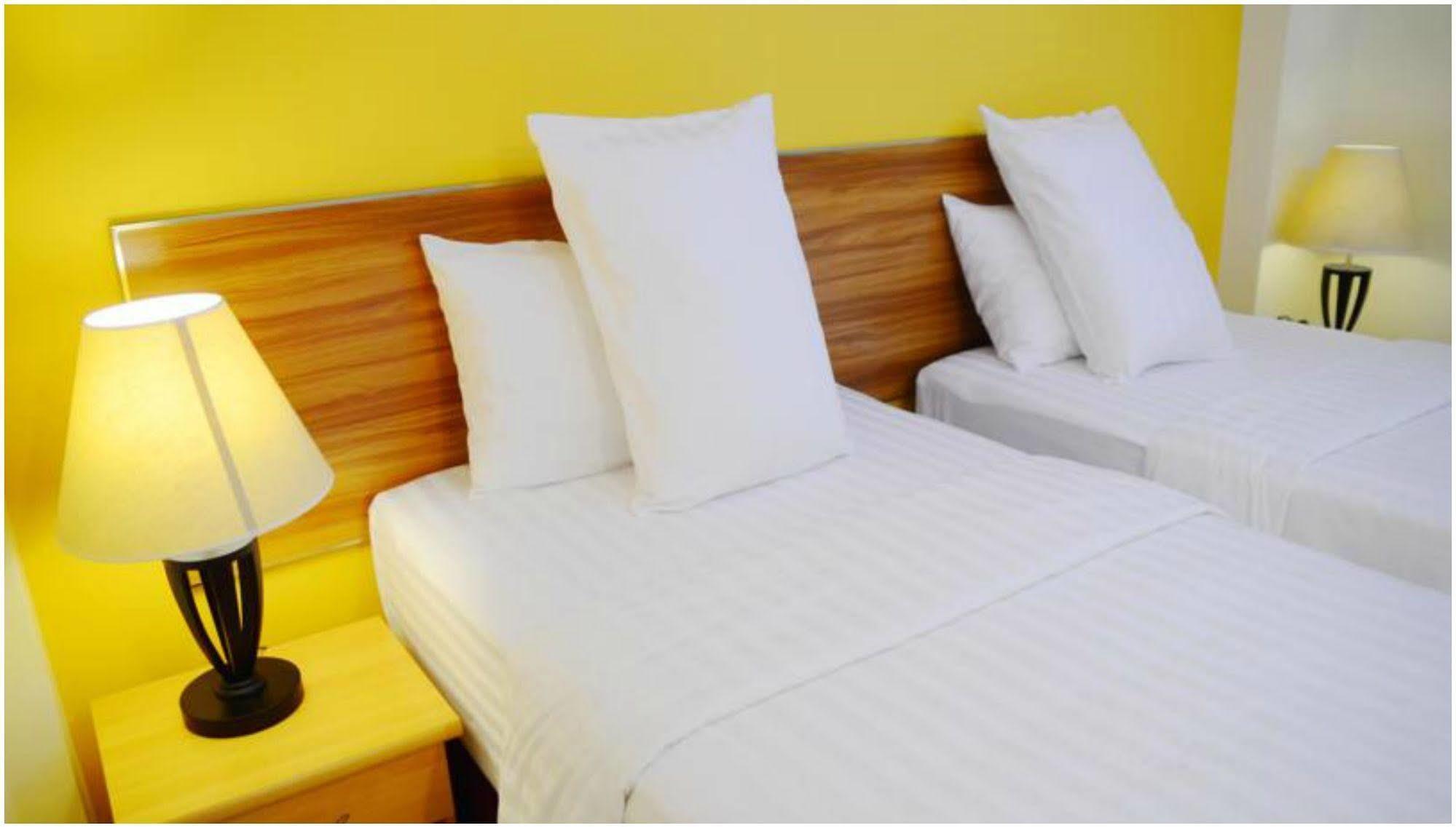 The Melrose Hotell Malé Eksteriør bilde